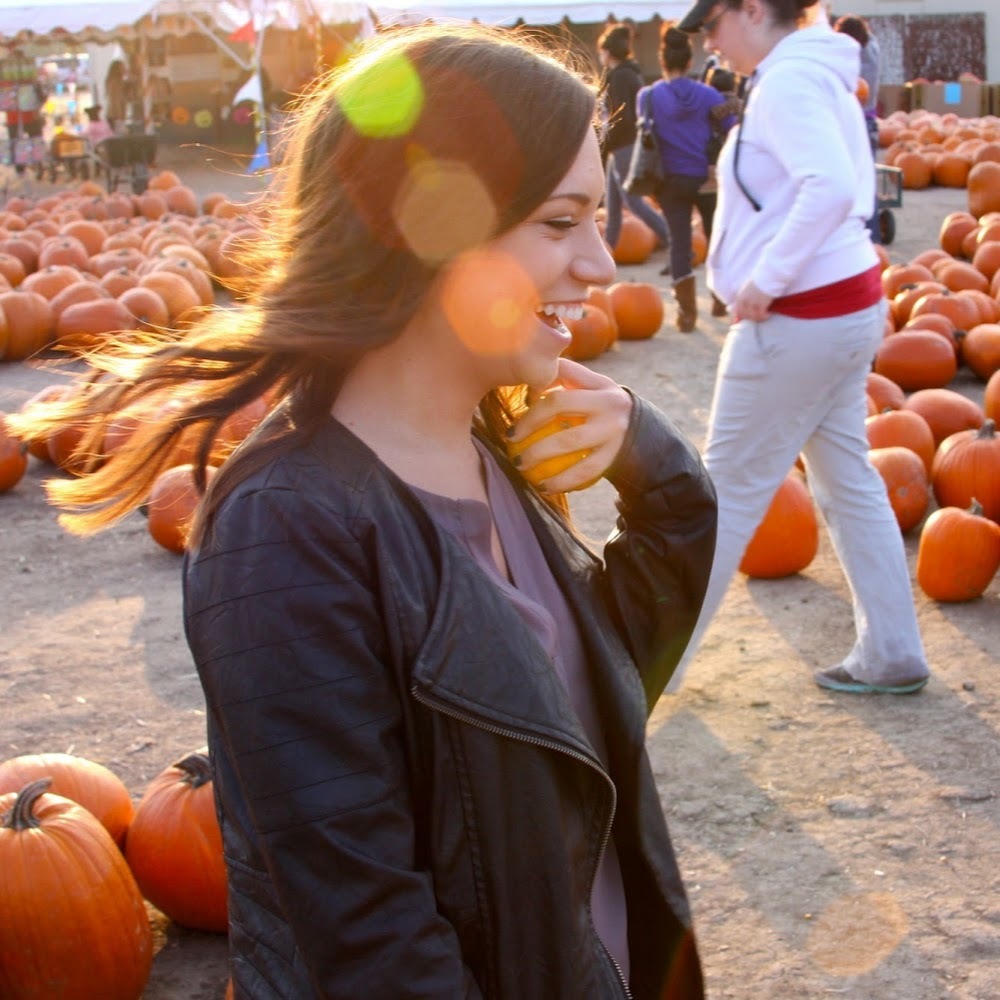 Meet your Posher, Laressia